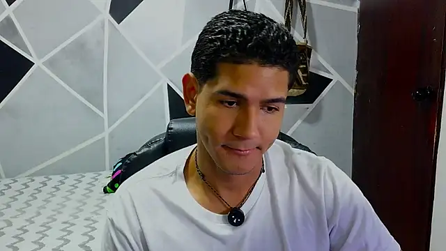 Snapshot of _juanacock_ chatting on June 20, 11:48 am juanacock online show from June 20, 11:48 am