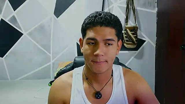 Snapshot of _juanacock_ chatting on June 25, 12:43 pm juanacock online show from June 25, 12:43 pm