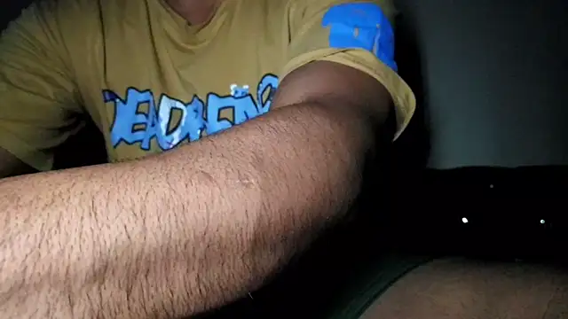 Snapshot of psexplr chatting on November 17, 7:40 pm psexplr online show from November 17, 7:40 pm