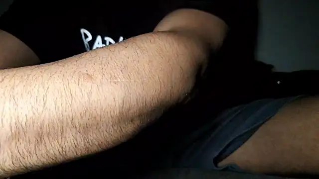 Snapshot of psexplr chatting on November 22, 7:57 pm psexplr online show from November 22, 7:57 pm