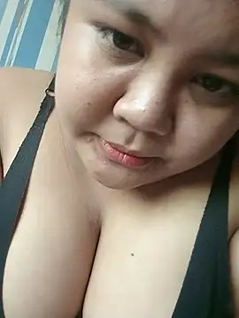Snapshot of hotxoxo17 chatting on May 21, 3:26 am hotxoxo17 online show from May 21, 3:26 am
