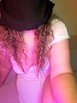 Snapshot of Shahrazad_vib chatting on June 19, 12:49 am Shahrazad vib online show from June 19, 12:49 am
