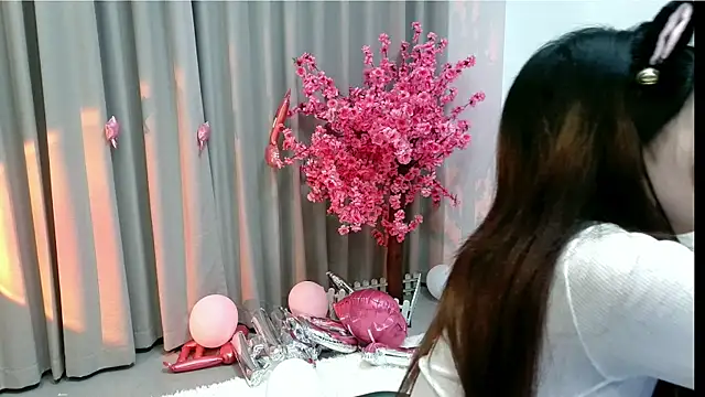 yan-0705 online show from June 8, 12:06 pm