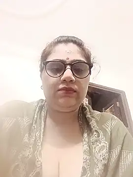 Snapshot of yourchahat27 chatting on June 23, 7:45 pm yourchahat27 online show from June 23, 7:45 pm