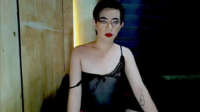 Pretty Bug online show from May 28, 12:44 pm