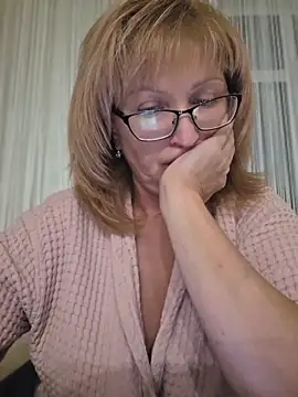 -LindaKing- online show from May 28, 6:58 pm