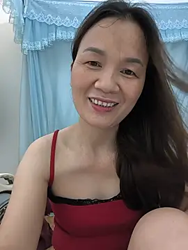Snapshot of Lye_lovely chatting on July 7, 4:26 am Lye lovely online show from July 7, 4:26 am