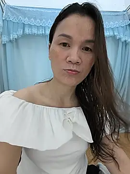Snapshot of Lye_lovely chatting on July 4, 2:10 pm Lye lovely online show from July 4, 2:10 pm