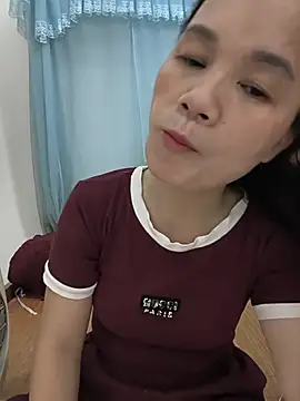Snapshot of Lye_lovely chatting on June 24, 2:48 pm Lye lovely online show from June 24, 2:48 pm