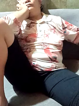 Snapshot of Bong_sexy chatting on June 28, 4:13 pm Bong sexy online show from June 28, 4:13 pm