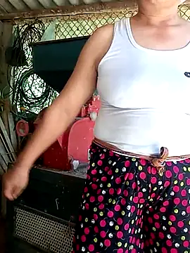 Snapshot of Bong_sexy chatting on July 4, 3:57 am Bong sexy online show from July 4, 3:57 am