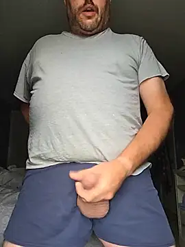 Snapshot of the_Milk_Man chatting on July 8, 10:49 am the Milk Man online show from July 8, 10:49 am