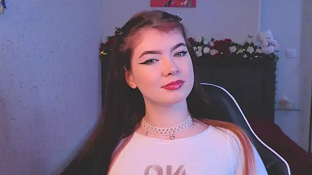 Snapshot of MelissaMay__ chatting on July 9, 10:20 pm MelissaMay online show from July 9, 10:20 pm