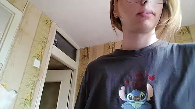 Michelllle online show from May 23, 9:41 am