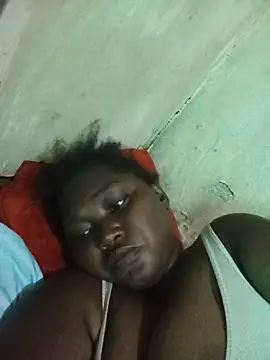 Snapshot of Cute-mish chatting on June 3, 3:07 am Cute-mish online show from June 3, 3:07 am