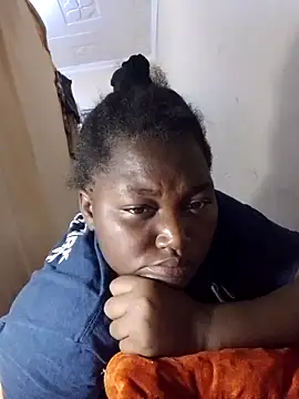 Snapshot of Cute-mish chatting on July 5, 11:11 pm Cute-mish online show from July 5, 11:11 pm