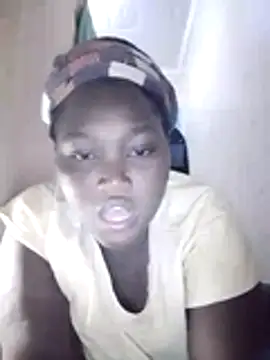 Snapshot of Cute-mish chatting on June 25, 8:14 pm Cute-mish online show from June 25, 8:14 pm