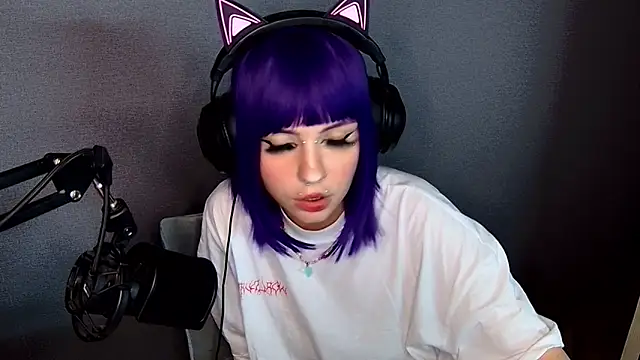 YunaLeaf online show from June 15, 10:09 pm