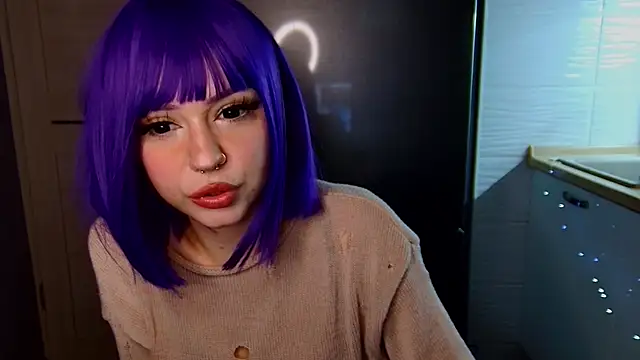 YunaLeaf online show from June 20, 6:24 pm