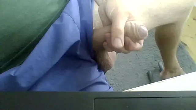 emilmirror13 online show from June 14, 5:19 am