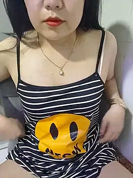 Snapshot of Myry_sweet chatting on July 15, 6:37 pm Myry sweet online show from July 15, 6:37 pm
