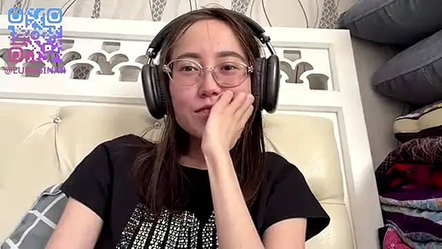 Snapshot of VickieTrudo chatting on June 13, 5:05 am VickieTrudo online show from June 13, 5:05 am