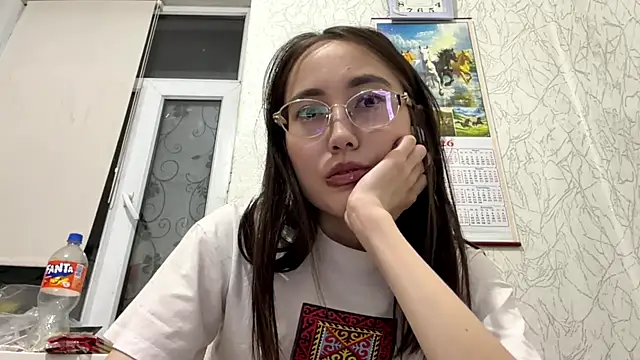 Snapshot of VickieTrudo chatting on June 5, 9:09 pm VickieTrudo online show from June 5, 9:09 pm