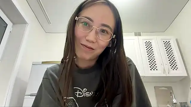 Snapshot of VickieTrudo chatting on June 21, 9:20 pm VickieTrudo online show from June 21, 9:20 pm