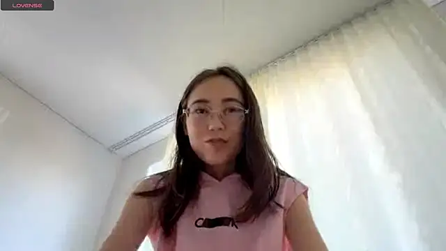 Snapshot of VickieTrudo chatting on July 13, 11:20 am VickieTrudo online show from July 13, 11:20 am