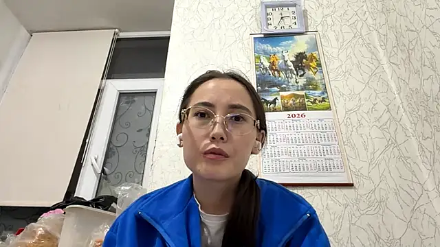 Snapshot of VickieTrudo chatting on June 2, 9:37 pm VickieTrudo online show from June 2, 9:37 pm