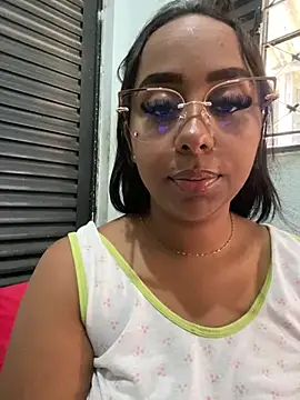 jhenannyy online show from May 27, 2:46 pm