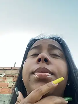 jhenannyy online show from July 24, 9:49 am