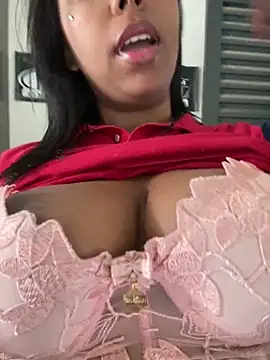 jhenannyy online show from May 22, 12:25 pm
