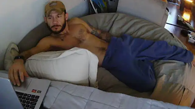 Clevername90 online show from February 8, 5:43 pm