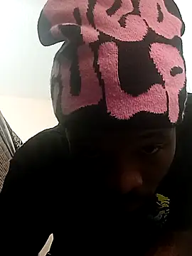 Keepemwett online show from May 25, 1:54 pm