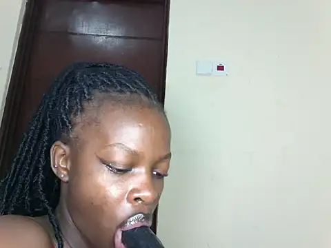 Snapshot of slim_sexy1 chatting on June 28, 1:01 am slim sexy1 online show from June 28, 1:01 am