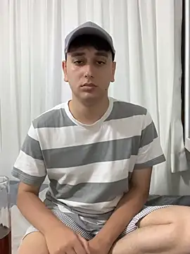 imjustaboyy1 online show from June 12, 7:00 pm
