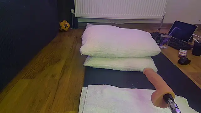 Balkan-Girl online show from June 26, 12:05 am