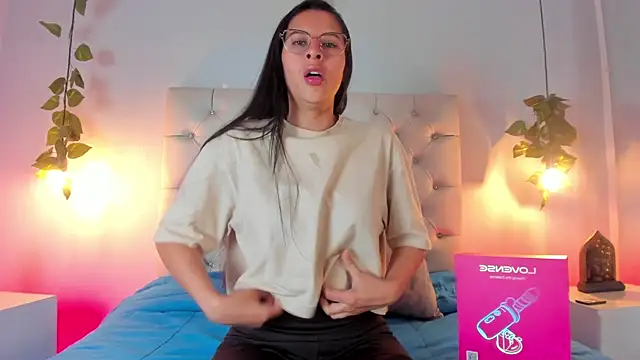 charlotte collins2  online show from May 30, 3:02 am