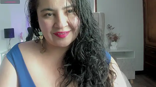 JadeBellee online show from June 6, 6:13 pm