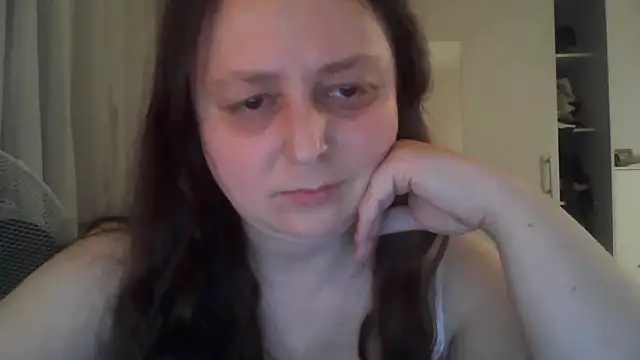 Snapshot of TaylorLovely chatting on July 10, 8:20 pm TaylorLovely online show from July 10, 8:20 pm