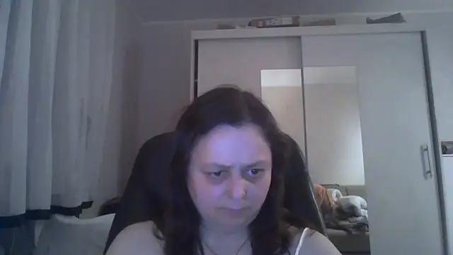 Snapshot of TaylorLovely chatting on June 24, 8:17 pm TaylorLovely online show from June 24, 8:17 pm