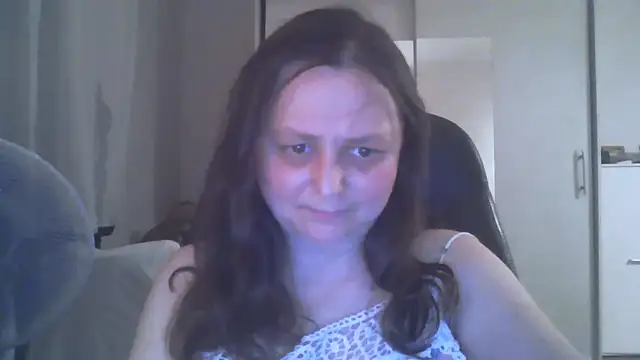 Snapshot of TaylorLovely chatting on July 1, 8:09 pm TaylorLovely online show from July 1, 8:09 pm
