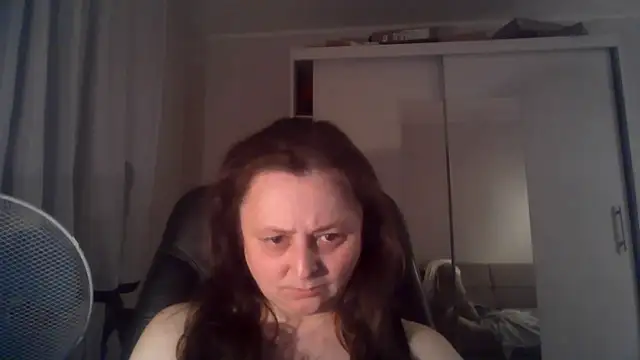 Snapshot of TaylorLovely chatting on July 22, 8:11 pm TaylorLovely online show from July 22, 8:11 pm