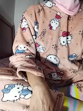 Estefanycute online show from June 27, 4:51 am