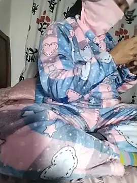 Estefanycute online show from July 8, 5:08 am