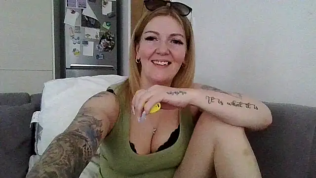 Snapshot of Chanti_Ryder_X chatting on June 26, 11:38 am Chanti Ryder X online show from June 26, 11:38 am