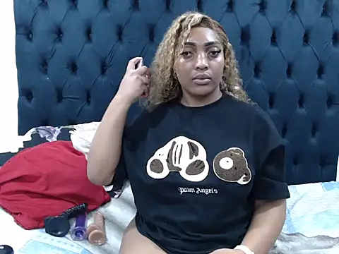 Dope Chick online show from June 21, 6:57 pm
