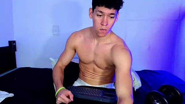 Luke Muscle online show from June 4, 2:38 am
