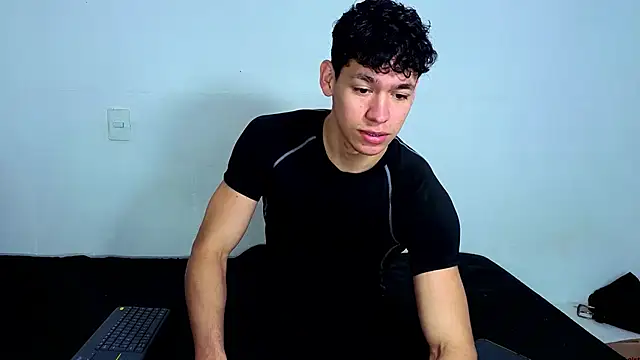 Luke Muscle online show from June 2, 1:11 pm